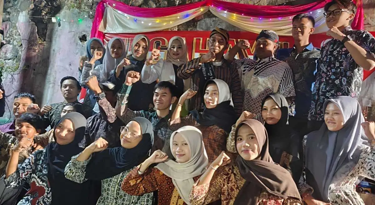 Foto bersama saat pelaksanaan Sidosadar Tempo Doeloe di RW 05 Kelurahan Kotalama, Kecamatan Kedungkandang, Kota Malang.
