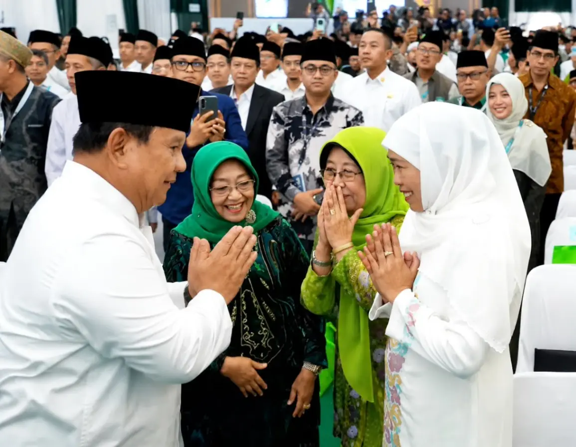 Ini Pesan Gubernur Khofifah saat Dampingi Prabowo Tutup Muktamar NU ke-35 di Jombang