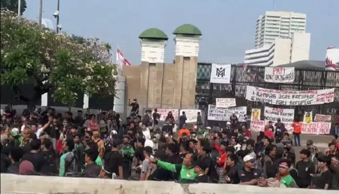 Pakar Nilai Ada Kejanggalan Demo 27 Agustus dan Respons Cepat DPR soal RUU Perampasan Aset