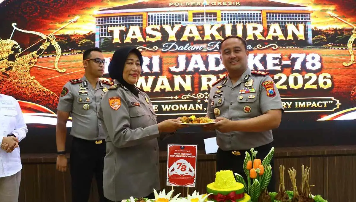Tasyakuran HUT ke-78 Polwan RI, Kapolres Gresik Tekankan Profesionalisme