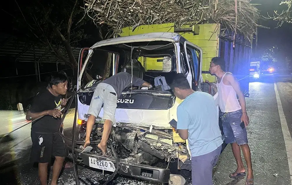 Salah satu truk yang terlibat kecelakaan beruntun.