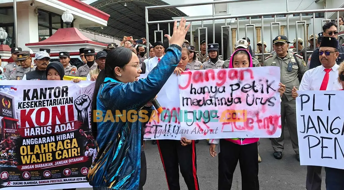 Dana Hibah Belum Cair, Ratusan Atlet di Kota Blitar Gelar Demo