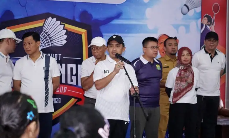 Buka Kejurkot Bulu Tangkis Wali Kota Cup 2026, Walkot Adi: Ajang Cari Bibit Atlet Profesional