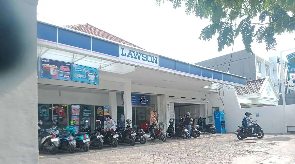 Lokasi pengeroyokan yang dilakukan jukir atau juru parkir liar di Jalan Dharmahusada, Surabaya.
