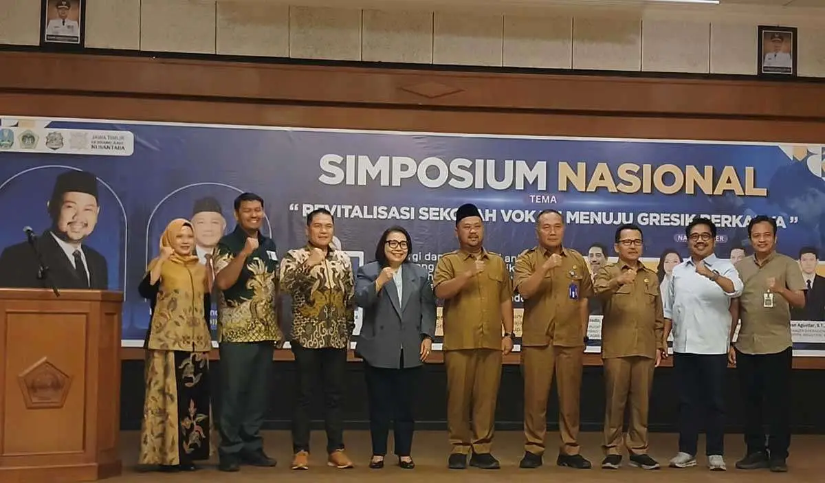 Tekan Angka Pengangguran, Bupati Gresik Dorong Sinergi Pendidikan dan Industri