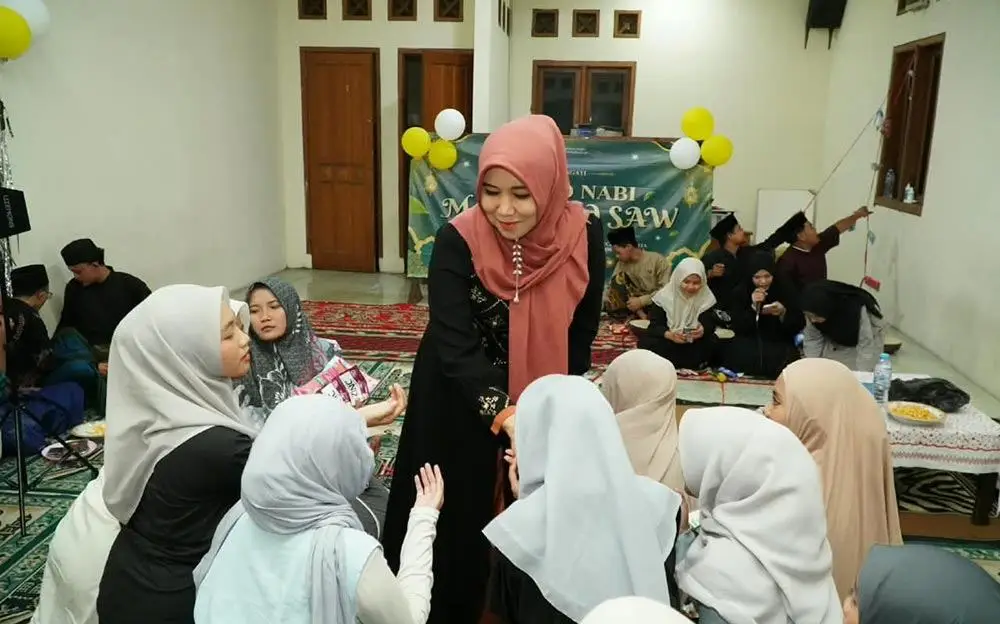 Sambangi Pesantren Mahasiswa di Surabaya, Ning Lia Dengarkan Suka Duka Maba Hidup Mandiri
