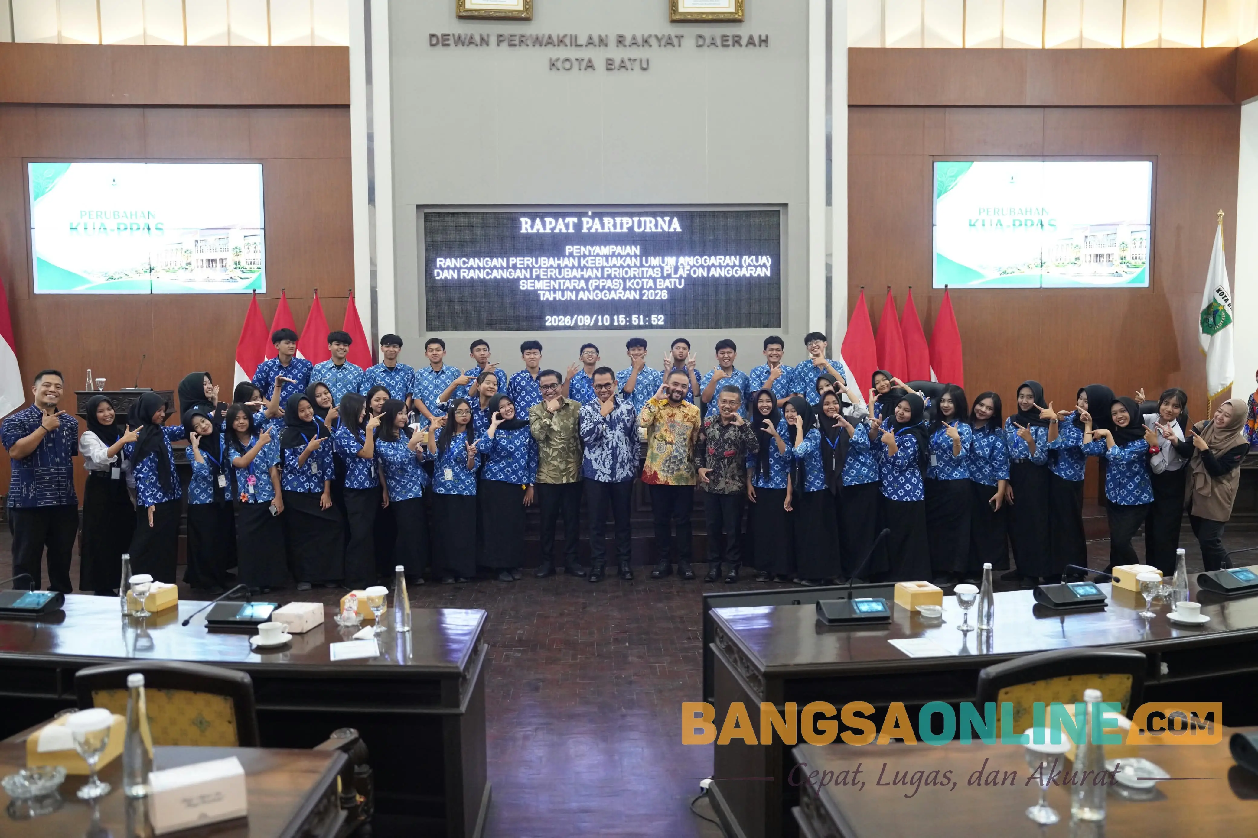 81 Siswa SMAN 2 Batu Ikuti Rapat Paripurna DPRD, Saksikan Salah Satu Agenda Demokrasi