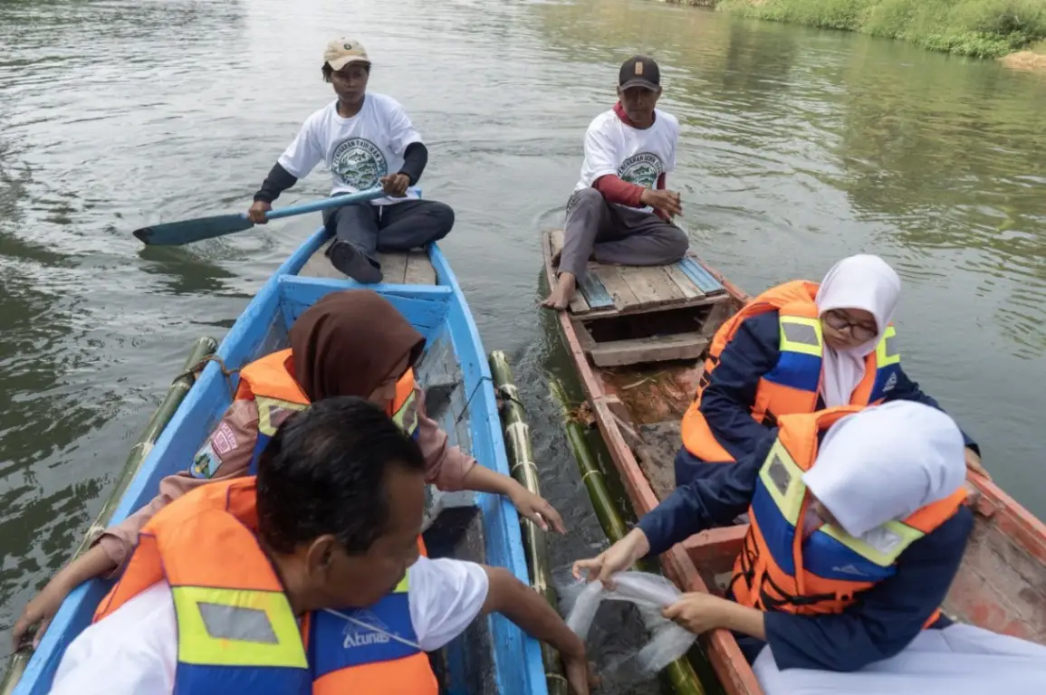 DLH Gresik Siapkan Sanksi untuk PT Wings Surya akibat Pencemaran Kali Surabaya