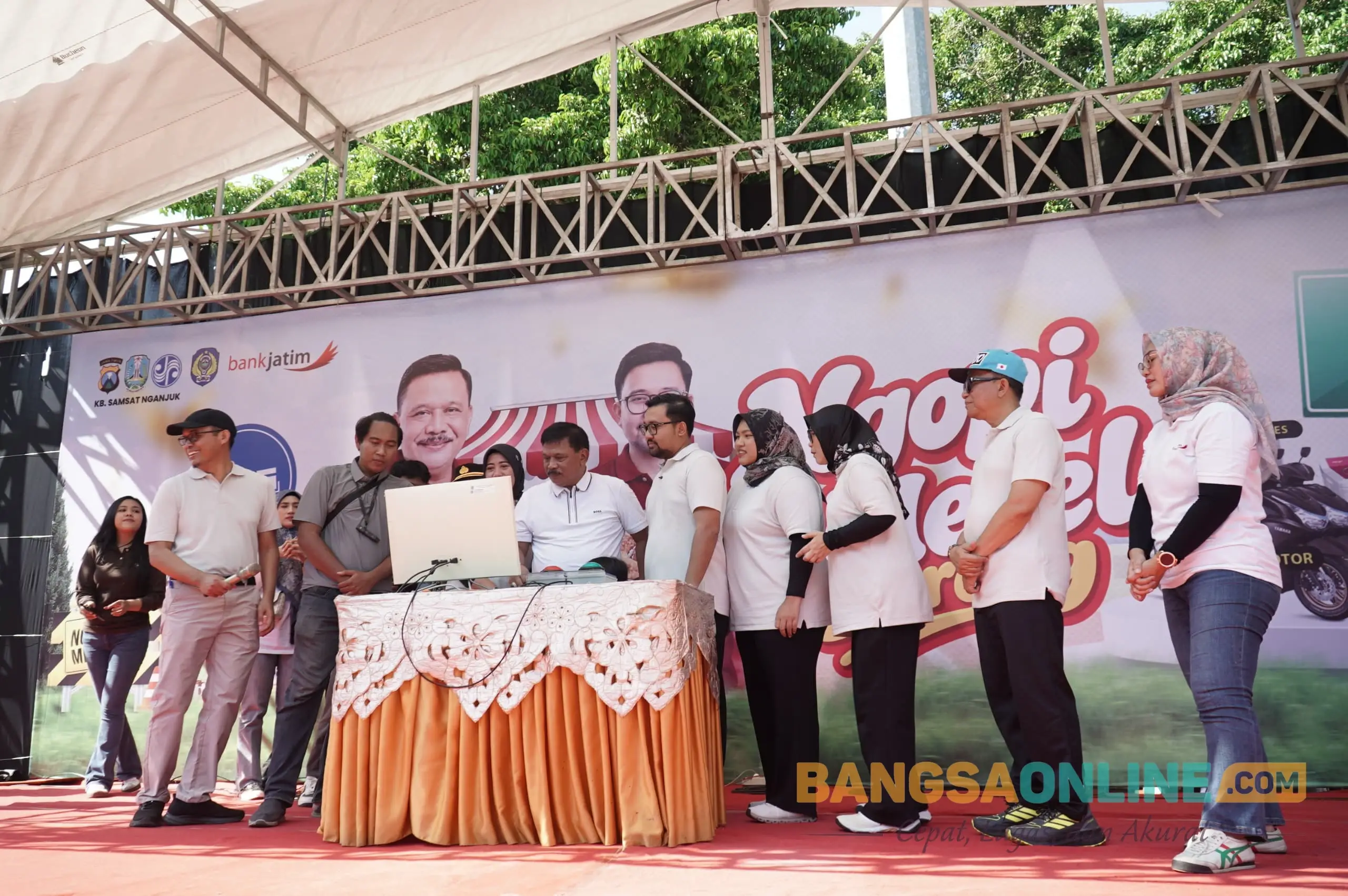 Pajak Daerah Tembus 80 Persen, Bapenda Nganjuk Apresiasi Warga dengan Ngopi dan Mecel Bareng Bupati