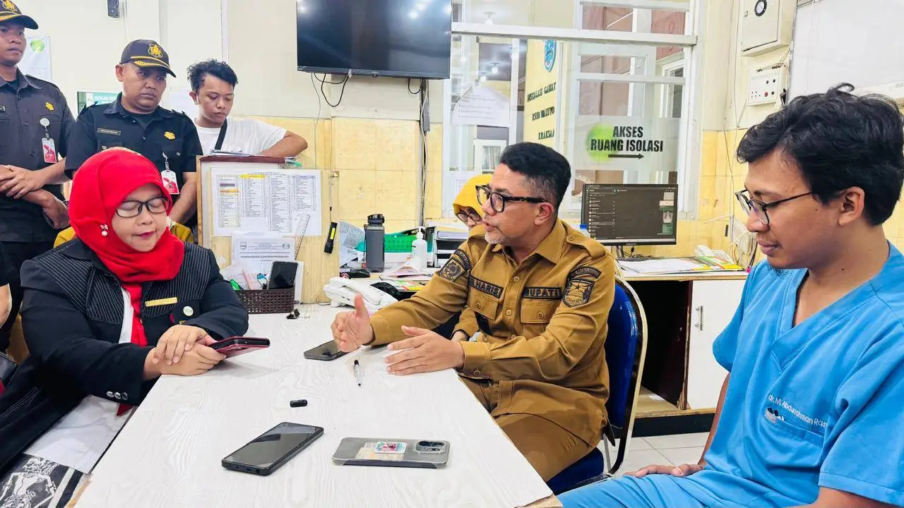 Viral Dugaan Pasien Ditelantarkan 30 Jam, Bupati Probolinggo Sidak RSUD Waluyo Jati