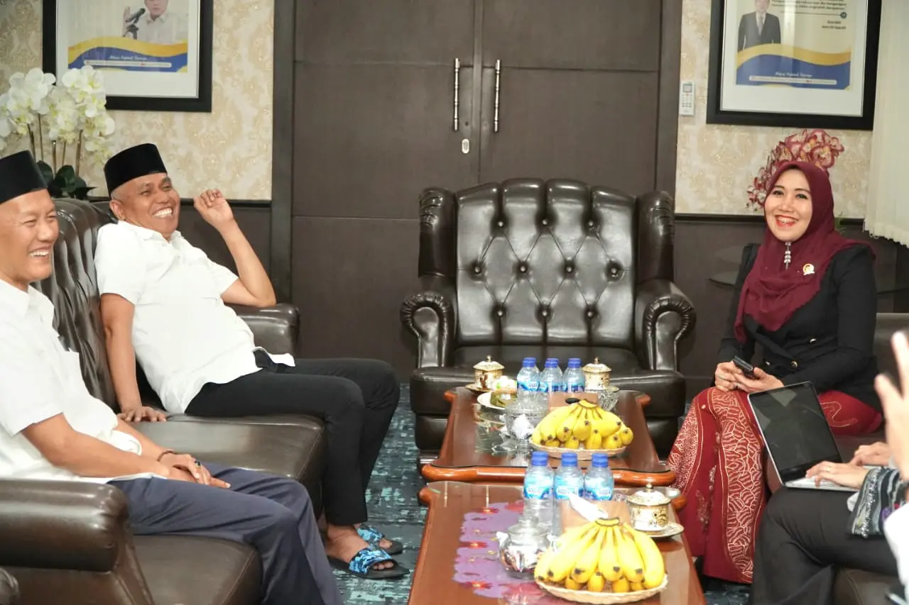 Bahas Sengketa Lahan Ponpes hingga Legalitas Perumahan, Senator Ning Lia Koordinasi dengan BPN Jatim