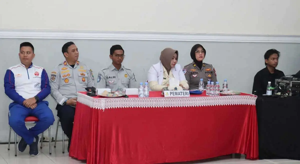Satlantas Polresta Malang Kota Bekali Prajurit TNI AD Edukasi Safety Riding