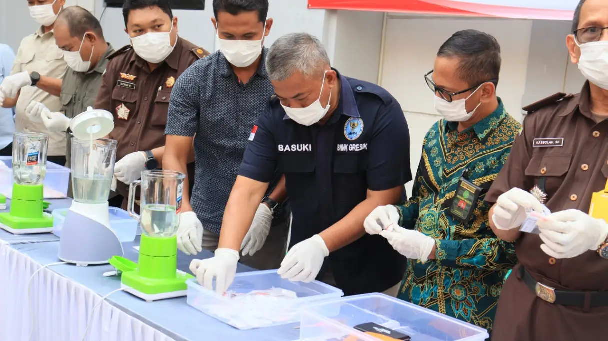 Kejari Lamongan Musnahkan Barang Bukti 38 Perkara Inkrah, Sabu 115,47 Gram Ikut Dihancurkan