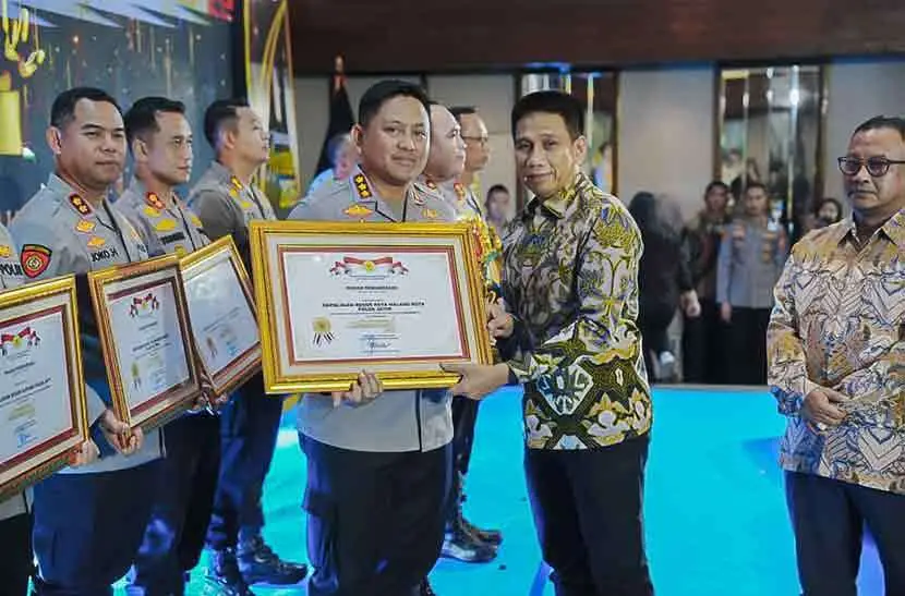Polresta Malang Kota sebagai satu-satunya satuan kewilayahan dari jajaran Polda Jawa Timur yang masuk nominasi Polres Kelompok C dan meraih predikat terbaik. (Ist)