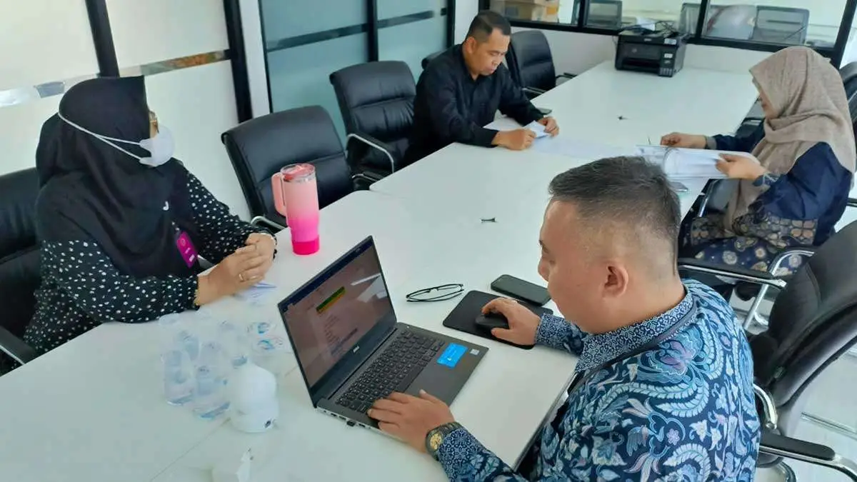 Pendalaman atas dugaan penyimpangan pelimpahan nomor porsi haji reguler di Jawa Timur yang dilakukan Dirjen PPHU Kemenhaj.