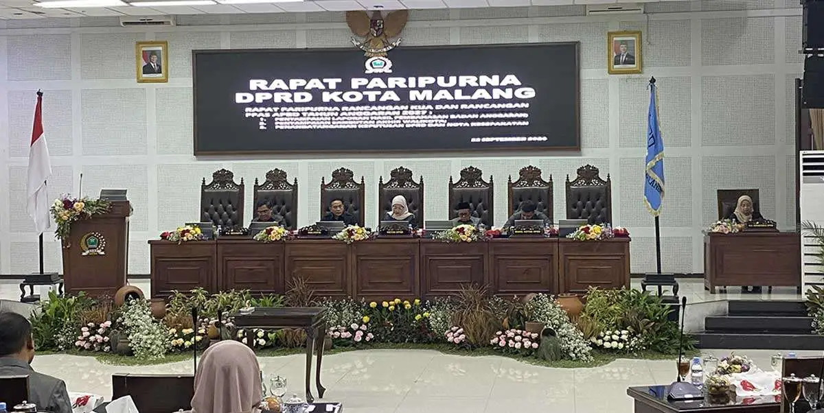 Rapat paripurna yang membahas KUA-PPAS APBD Kota Malang 2027.