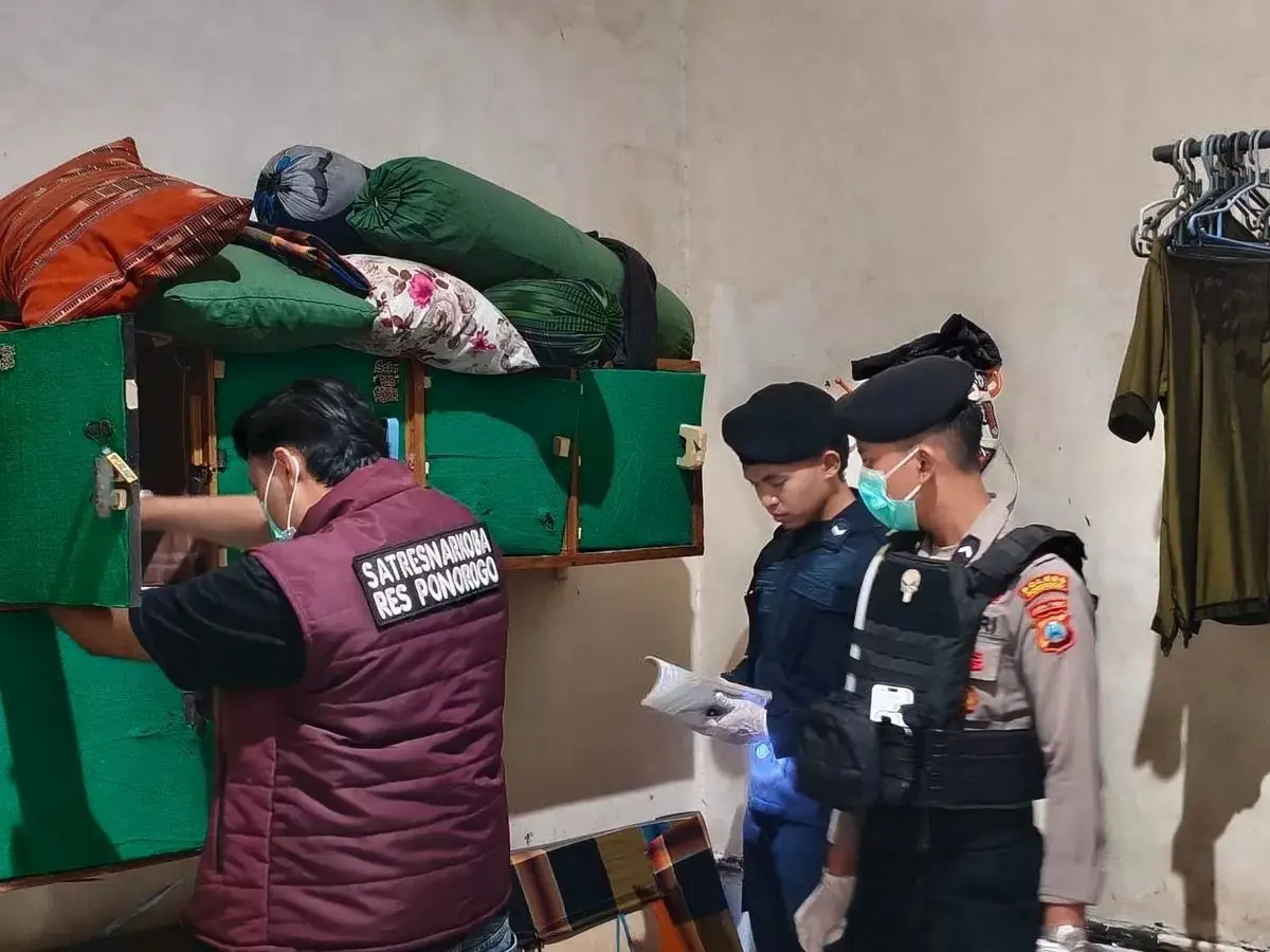 Razia Rutan Ponorogo Nihil Narkoba, Petugas Sita Paku hingga Sendok Stainless