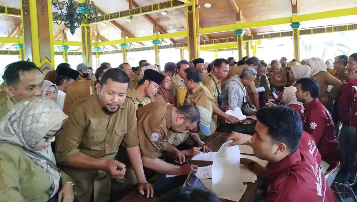 622 PPPK Paruh Waktu di Bangkalan Terima SK Perpanjangan Kontrak