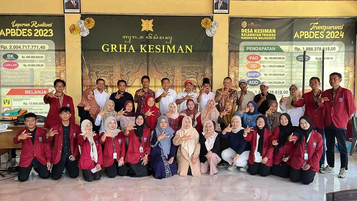 Mahasiswa Himmapik Umsida ketika menuntaskan program pengabdian nasional di Desa Kesiman, Kecamatan Trawas, Kabupaten Mojokerto.