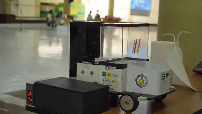 Mobil Spektronics 31 garapan Tim Spektronics meraih gelar Juara di ajang ICHEDECE Ecoday 2026. (Ist)