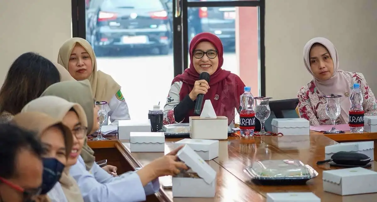 Ketua Dekranasda Kota Pasuruan, Suryani Firdaus Adi Wibowo, saat pemaparan.