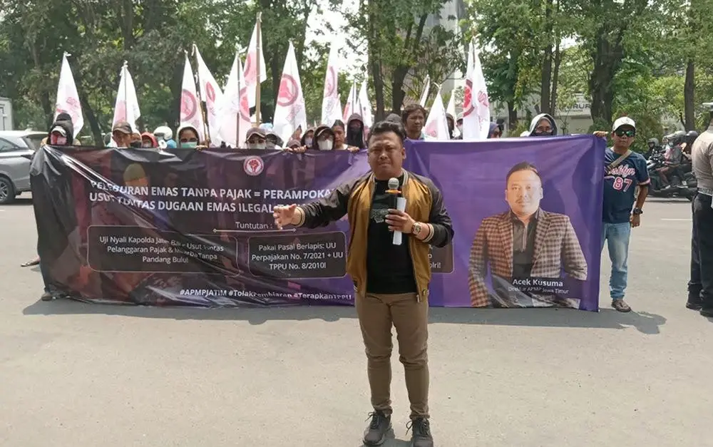 APMP Jatim Demo Polda Jatim, Desak Dugaan Peleburan Emas Ilegal di Bangkalan Diusut Tuntas