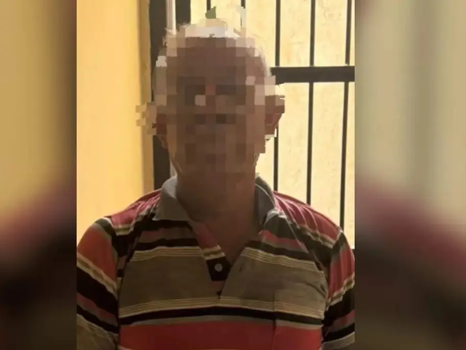 Gara-Gara Utang, Lansia Warga Lamongan Bacok Wanita dan Anak di Teras Rumah