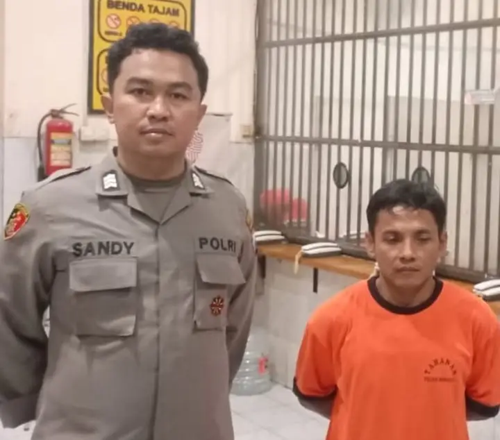 Setahun Buron, DPO Curanmor Asal Sampang Ditangkap Polsek Wonocolo Surabaya di Rumahnya