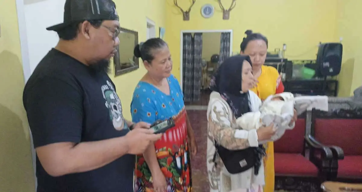 Polisi Selidiki Penemuan Bayi Perempuan dalam Kardus di Kota Malang