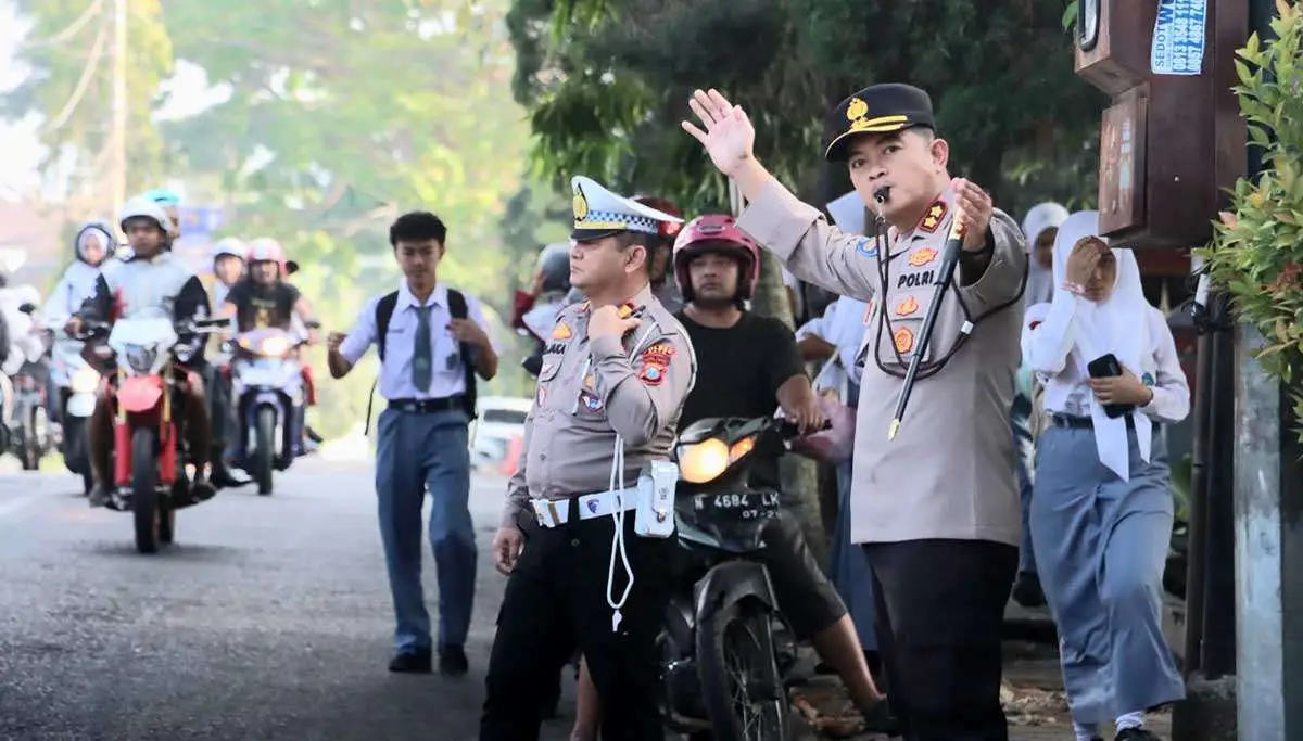 Kapolres Batu Imbau Pelajar Tertib Berlalu Lintas dan Hindari Knalpot Brong
