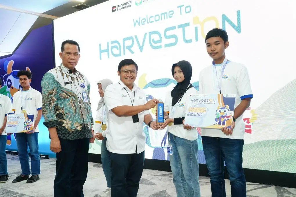 Petrokimia Gresik Gelar Harvestion 2026, SMKN 1 Kademangan Blitar Sukses Tingkatkan Panen Bawang