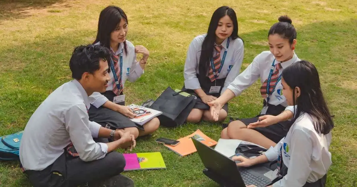 Perbedaan Karya Tulis Akademik: Skripsi, Artikel Ilmiah, dan Makalah