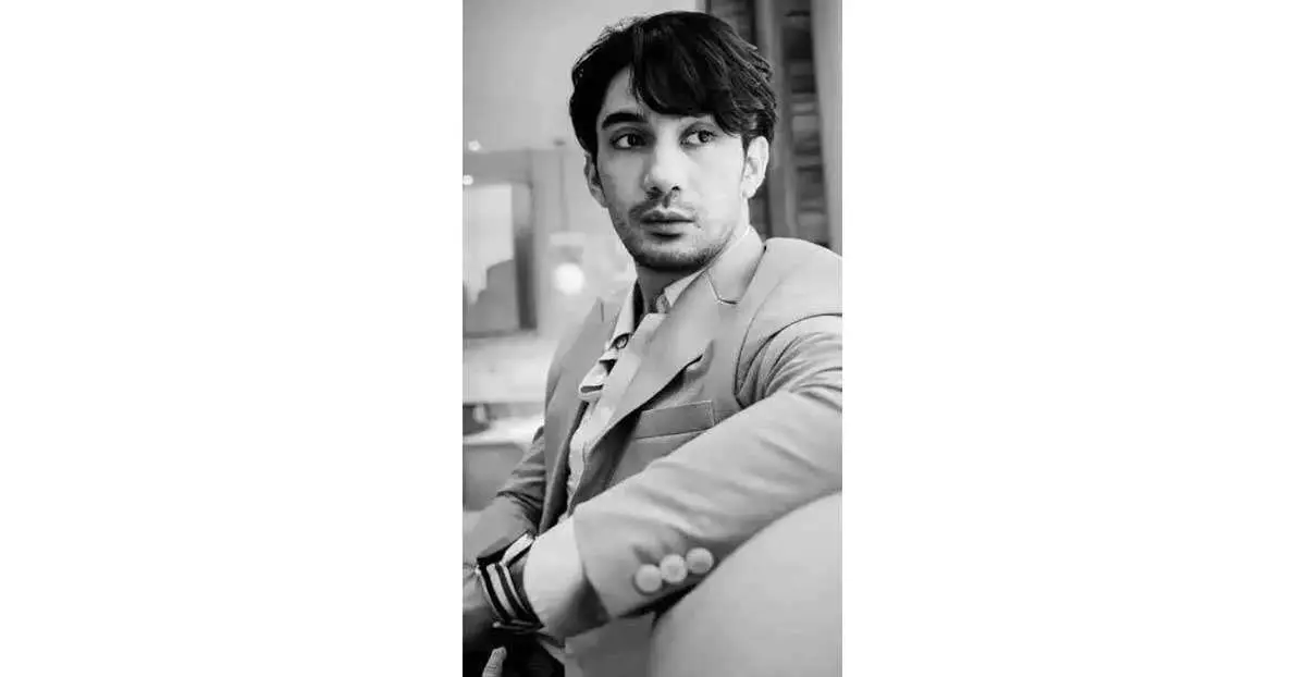 Deretan Film Terbaik Reza Rahadian yang Layak Masuk Daftar Tontonan