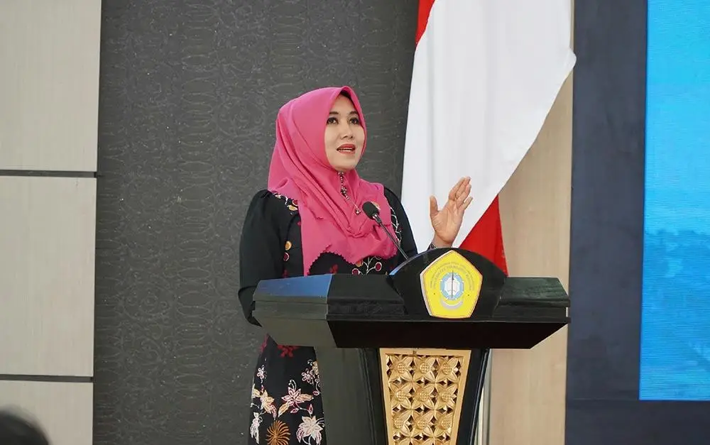 Isi Simposium di UTM, Anggota DPD RI Ning Lia Suarakan Keadilan Dana Cukai bagi Pembangunan Madura