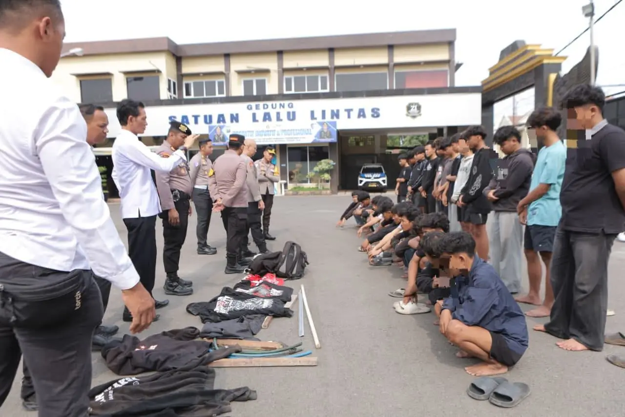 Polsek Karanggeneng Lamongan Amankan 26 Pemuda Diduga Hendak Tawuran, Sejumlah Barang Bukti Disita