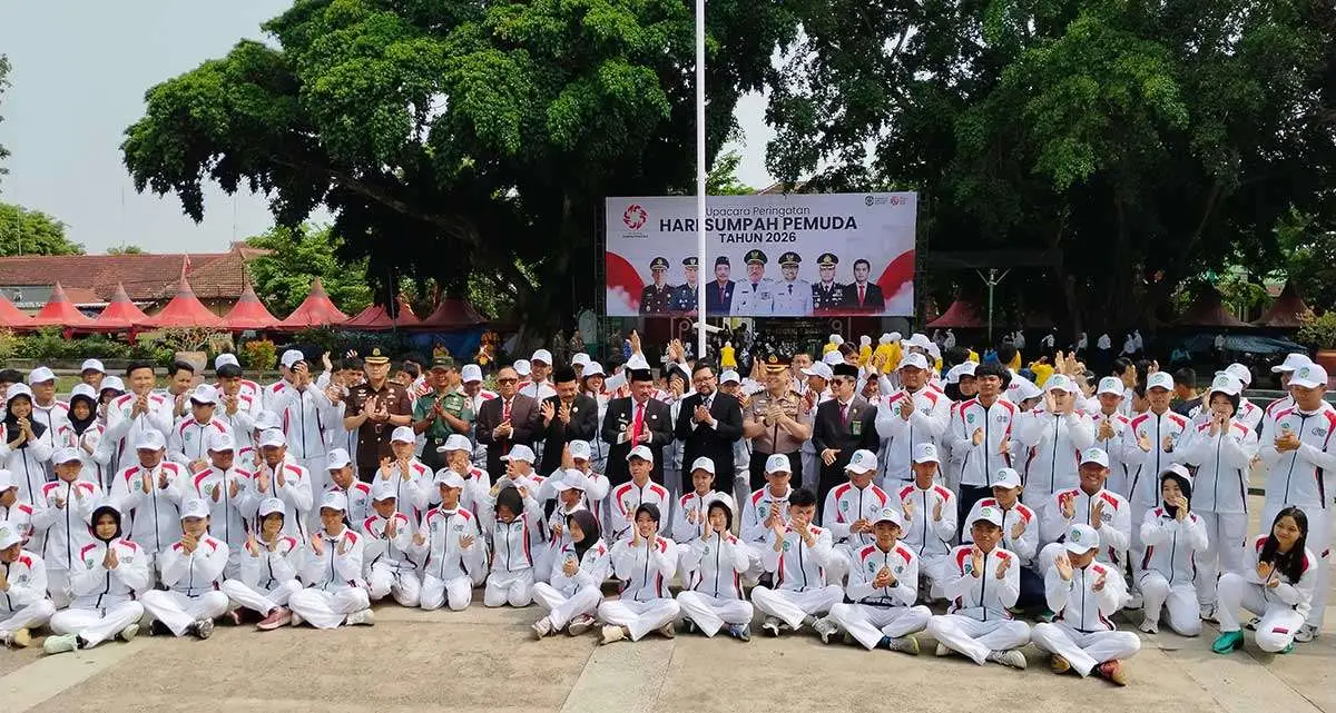 Para atlet dari Nganjuk usai mengikuti upacara peringatan Sumpah Pemuda ke-98. 