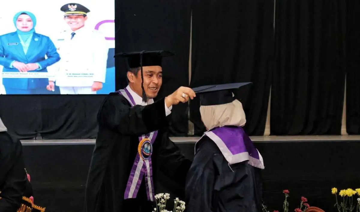 Pemkot Pasuruan Wisuda 782 Peserta Sekolah Lansia Tangguh