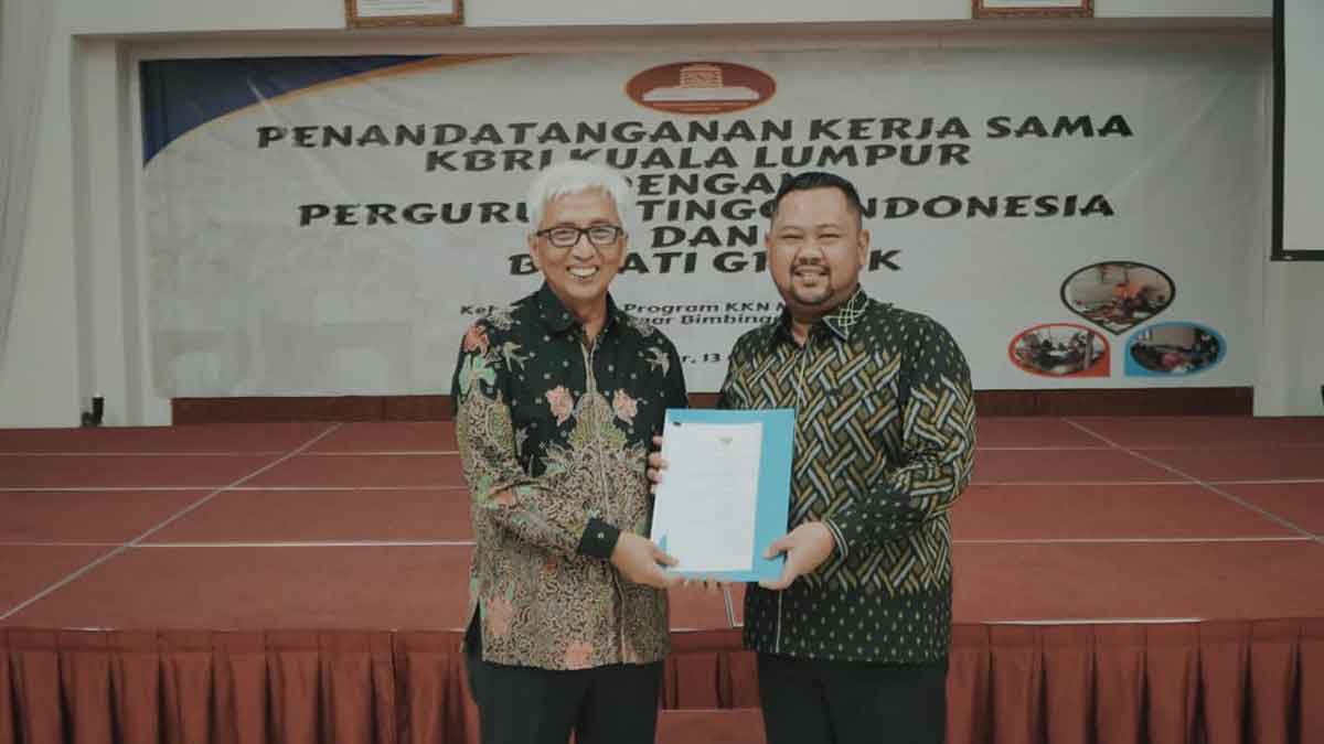 Bupati Gresik Teken MoU di Malaysia, Lindungi Hak Anak Pekerja Migran