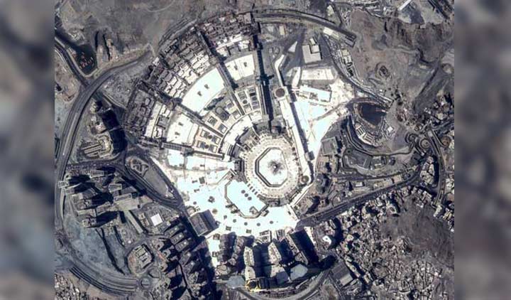 Kota Suci Makkah Ditembak Rudal