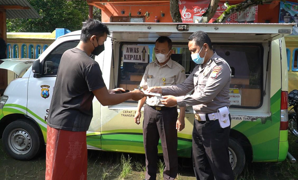 Permudah Masyarakat Pelosok Bayar Pajak Kendaraan, Polres Pasuruan Punya Samling Sakera