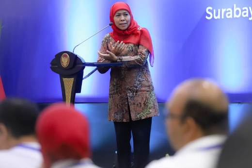 Khofifah: Industri di Surabaya Raya Harus Lakukan Pembatasan Proses Kerja di Tempat Kerja
