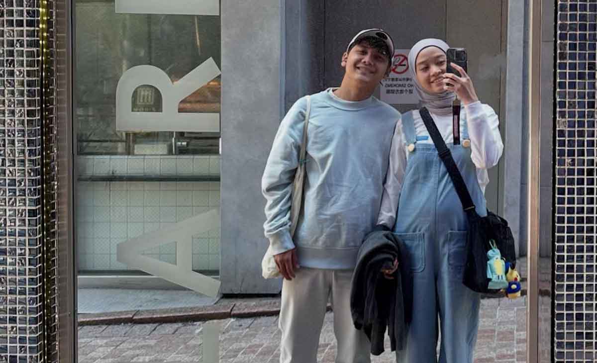 Bintang Emon Rayakan Ulang Tahun Bersama Istrinya di Jepang