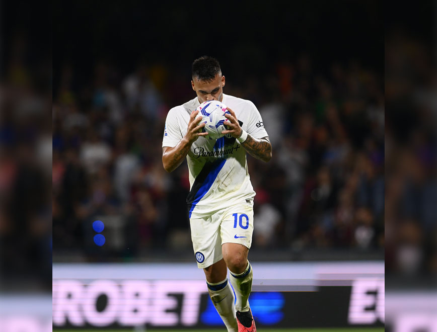 Lautaro Martinez borong 4 gol kemenangan Inter saat bersua Salernitana. Foto: Twitter @Inter