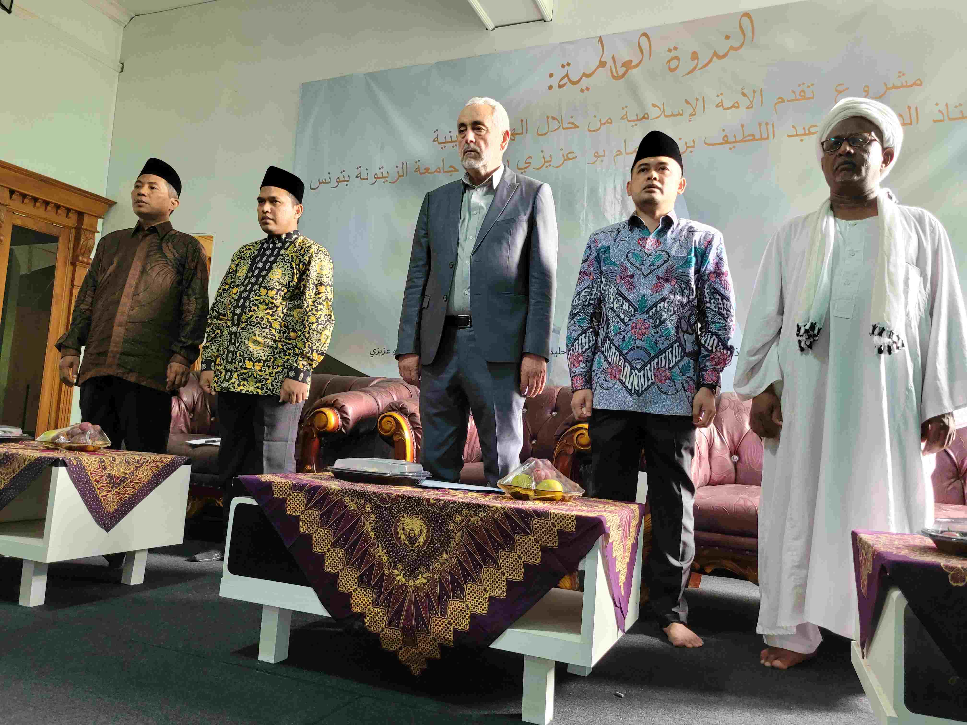 Tampil Komunikatif, Rektor Universitas Az-Zaitunah Tunisia MoU dengan PP Amanatul Ummah