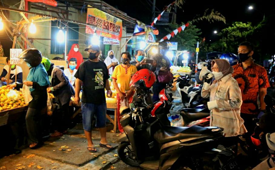 Lihat Gerombolan Menakutkan, Wali Kota Risma Gelar Rapid Test Pengunjung Kedai Kopi