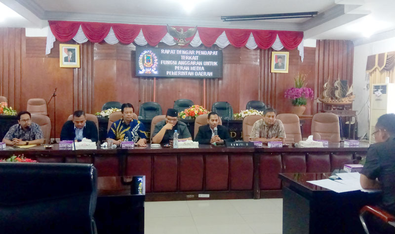 RDP antara Komisi II DPRD Kota Mojokerto dengan Kominfo. foto: YUDI EP/ BANGSAONLINE