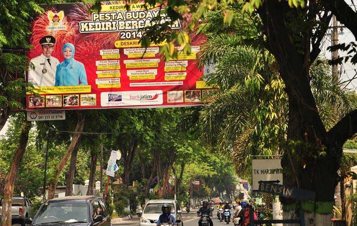 Perolehan Pajak Reklame Pemkot Kediri Merosot