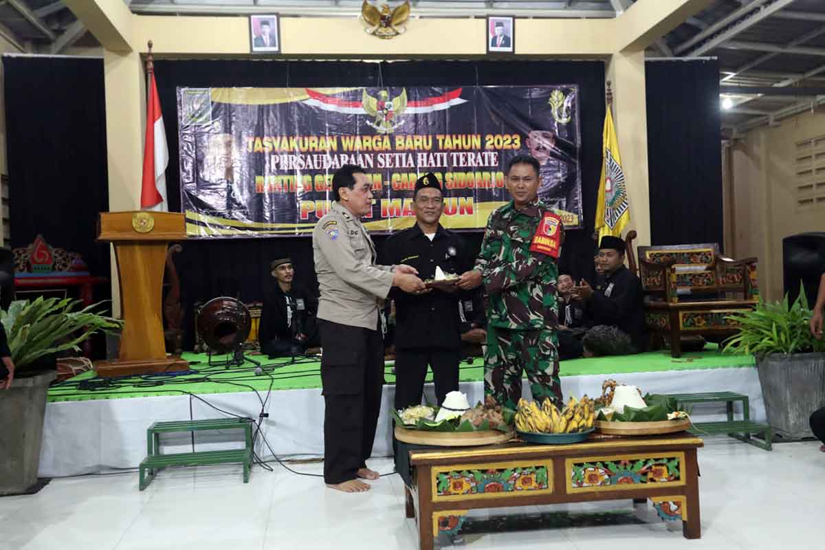 Sahkan 68 Anggota Baru, PSHT Pusat Madiun Sidoarjo Sebut Harus Menjadi Teladan Baik Bagi Masyarakat