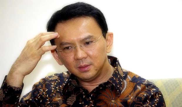 Puluhan Aktivis Antikorupsi Nazar Gundul Jika Ahok jadi Tersangka
