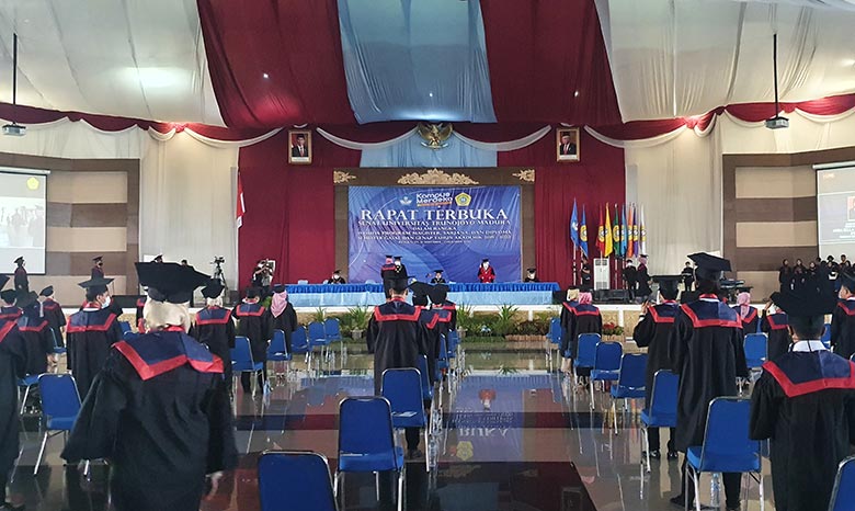 UTM Gelar Wisuda 'Kilat' Angkatan XXVII, Per Sesi 70 Wisudawan Hanya 45 Menit
